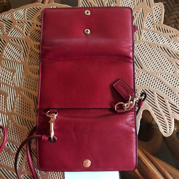 Leather Phone Cross Body red currant color - Picture 3 of 3